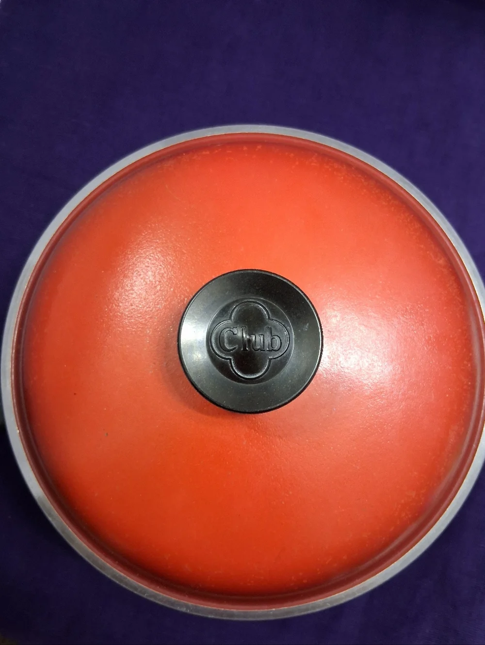 Vintage Club Large Saucepan 3 Qt Poppy Cardinal Red Classic Cookware